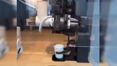 Photo of «Скоро роботы заменят людей повсюду», – говорили они…